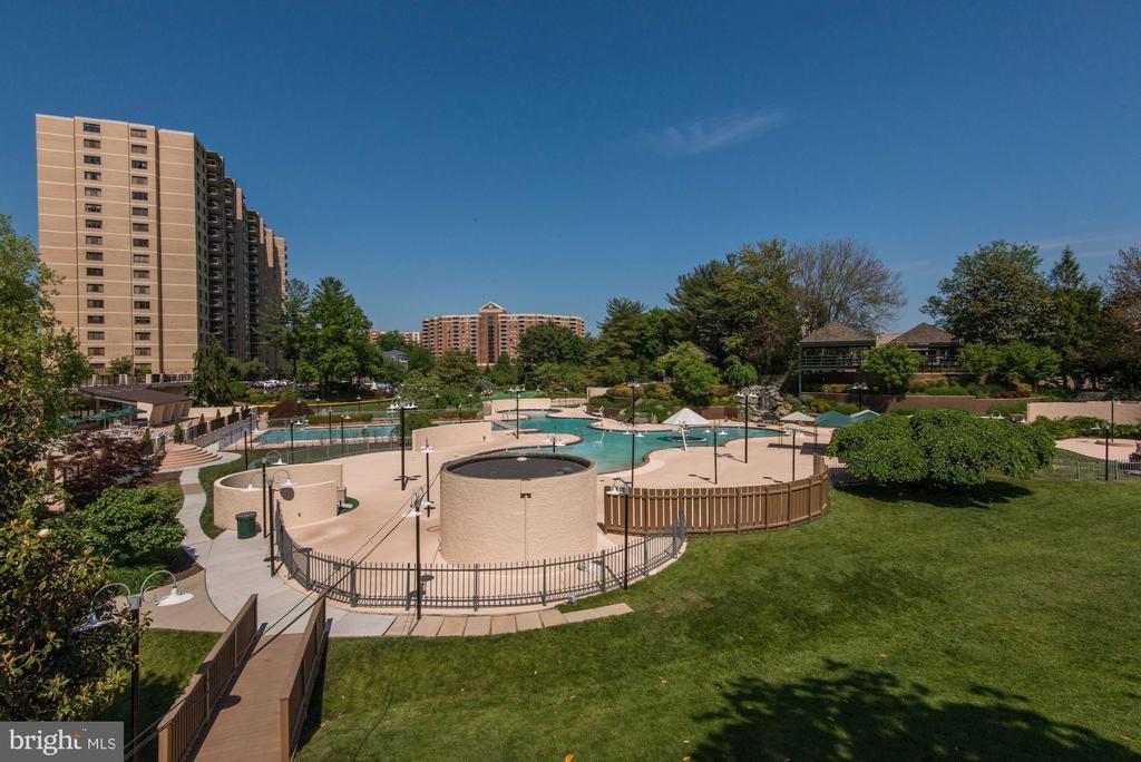 309 YOAKUM PARKWAY 1218