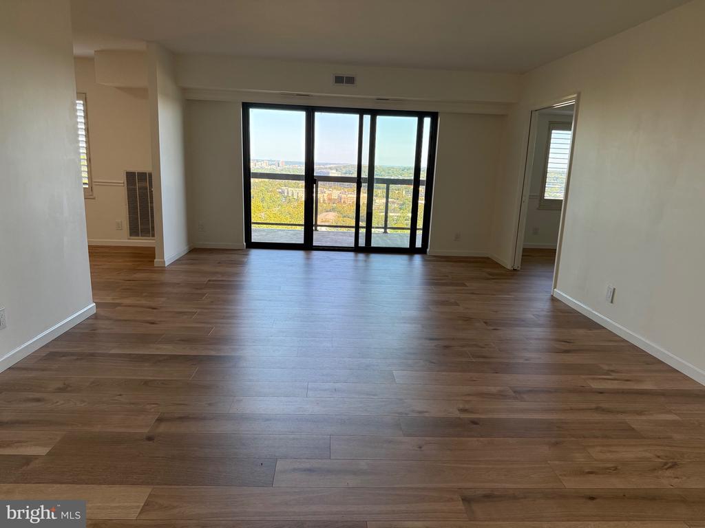 309 YOAKUM PARKWAY 1218