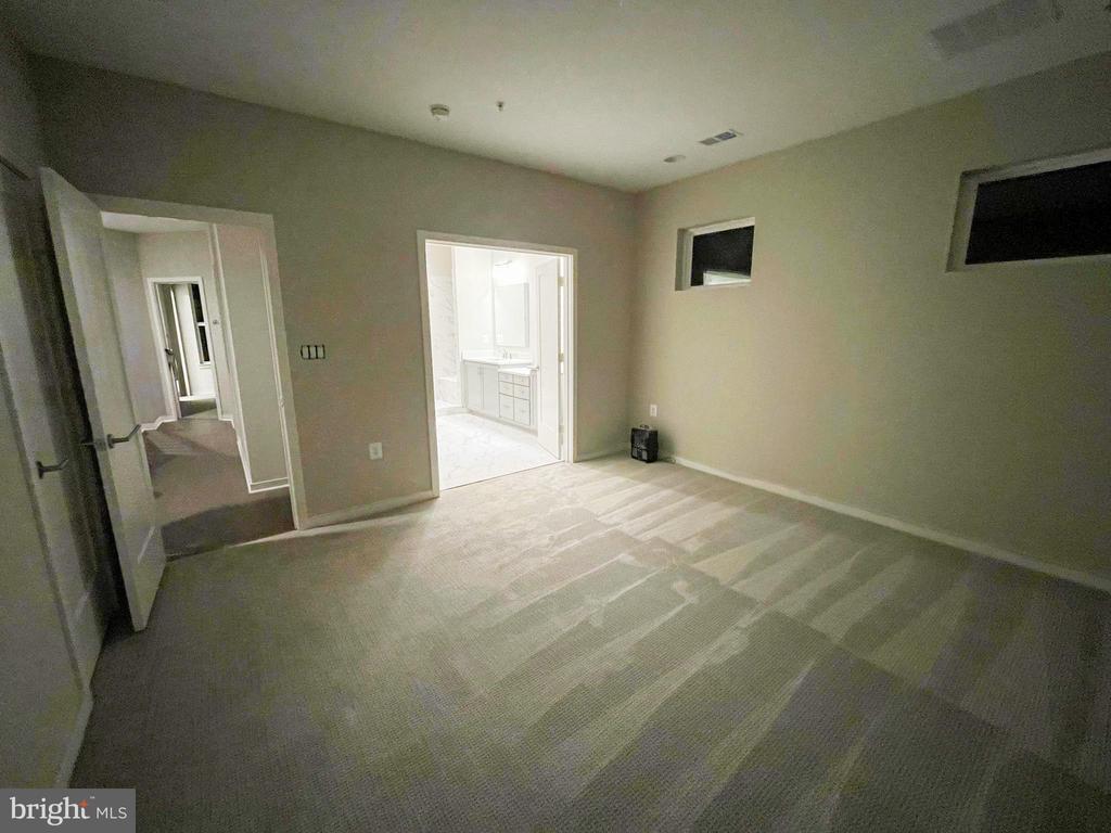 22950 CAMILLA SPRINGS SQ