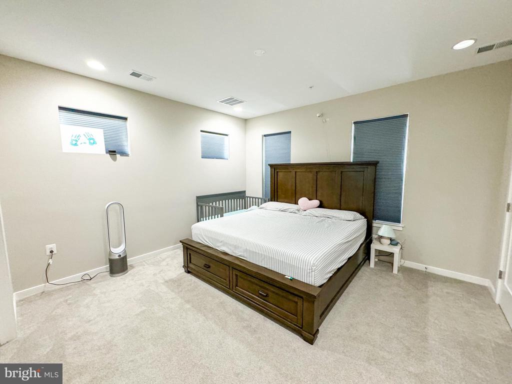 22950 CAMILLA SPRINGS SQ