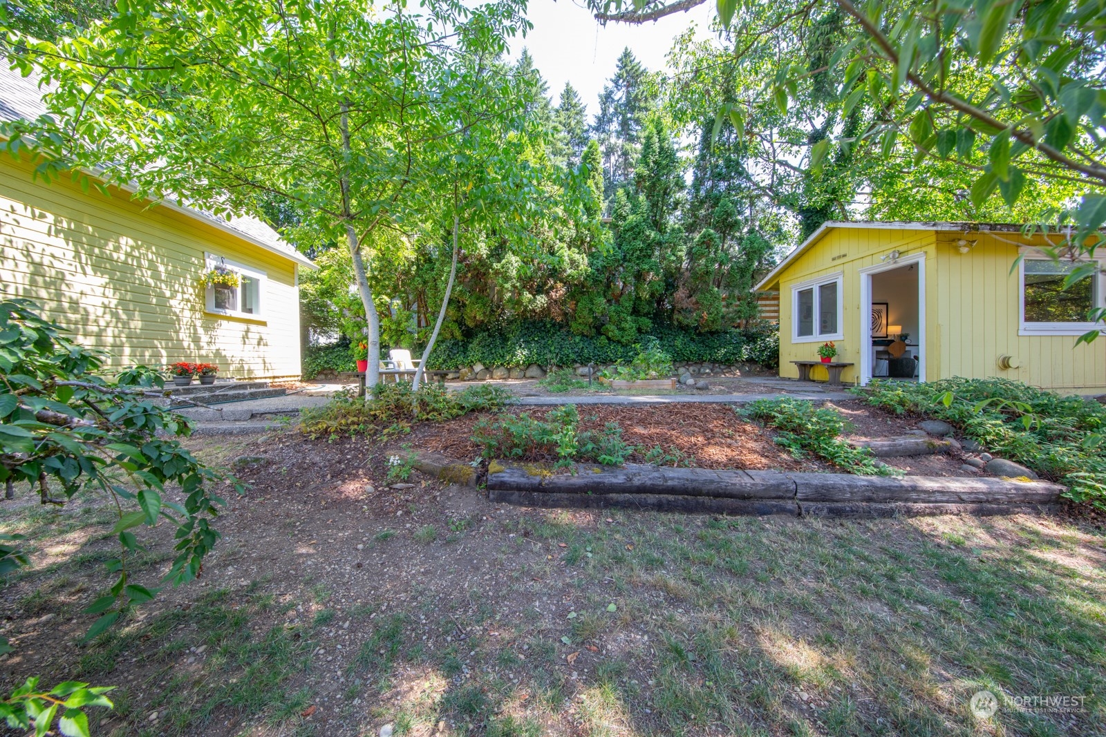 260 SE Donnelly Lane