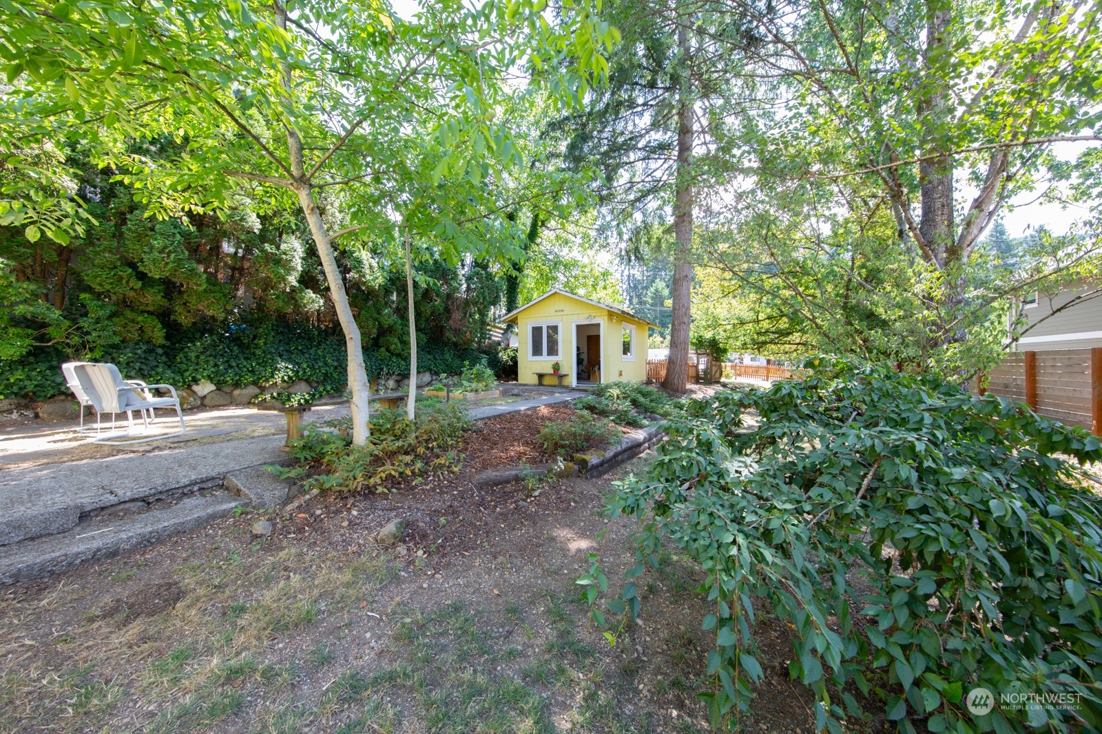 260 SE Donnelly Lane
