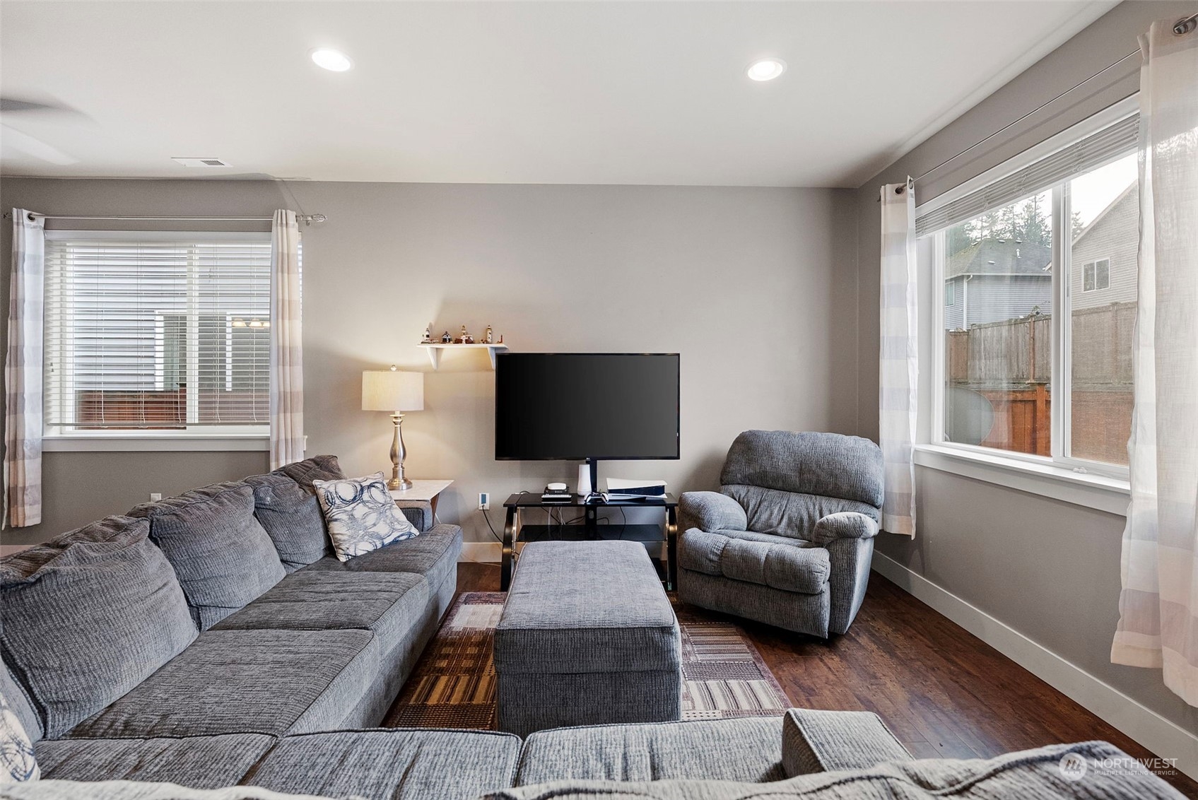 2728 SW Egret Street