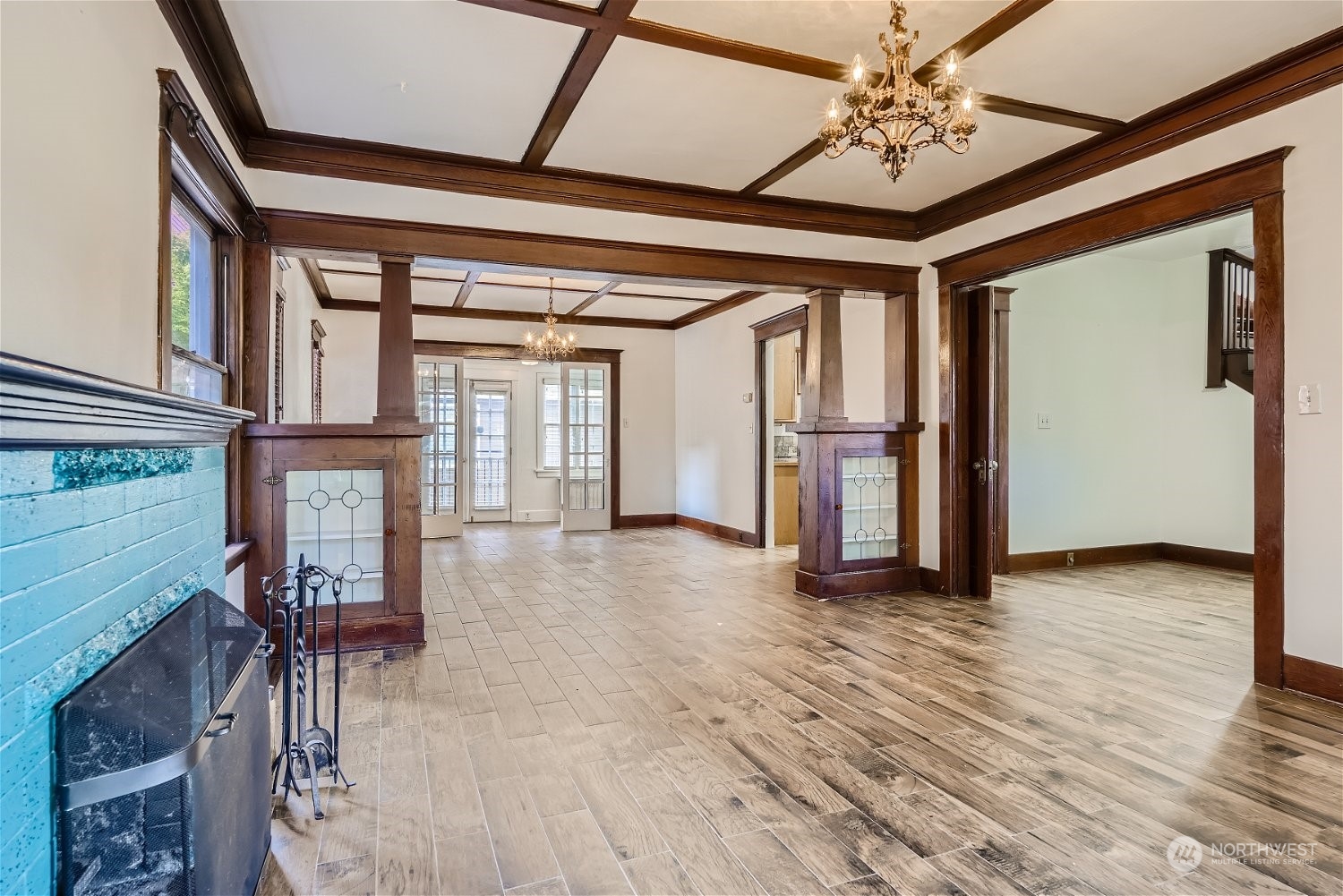 2323 Franklin Avenue E Unit: A & B