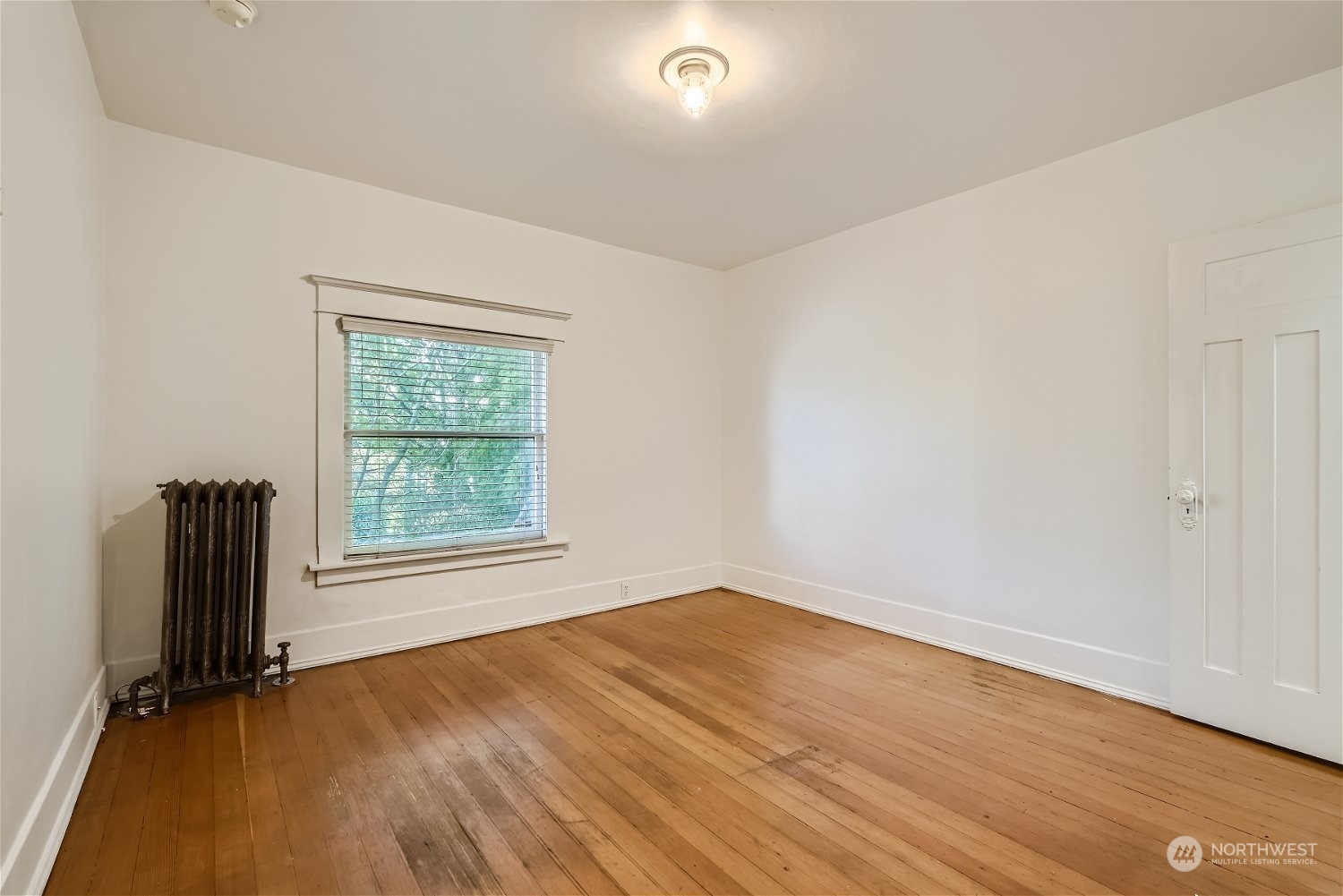 2323 Franklin Avenue E Unit: A & B