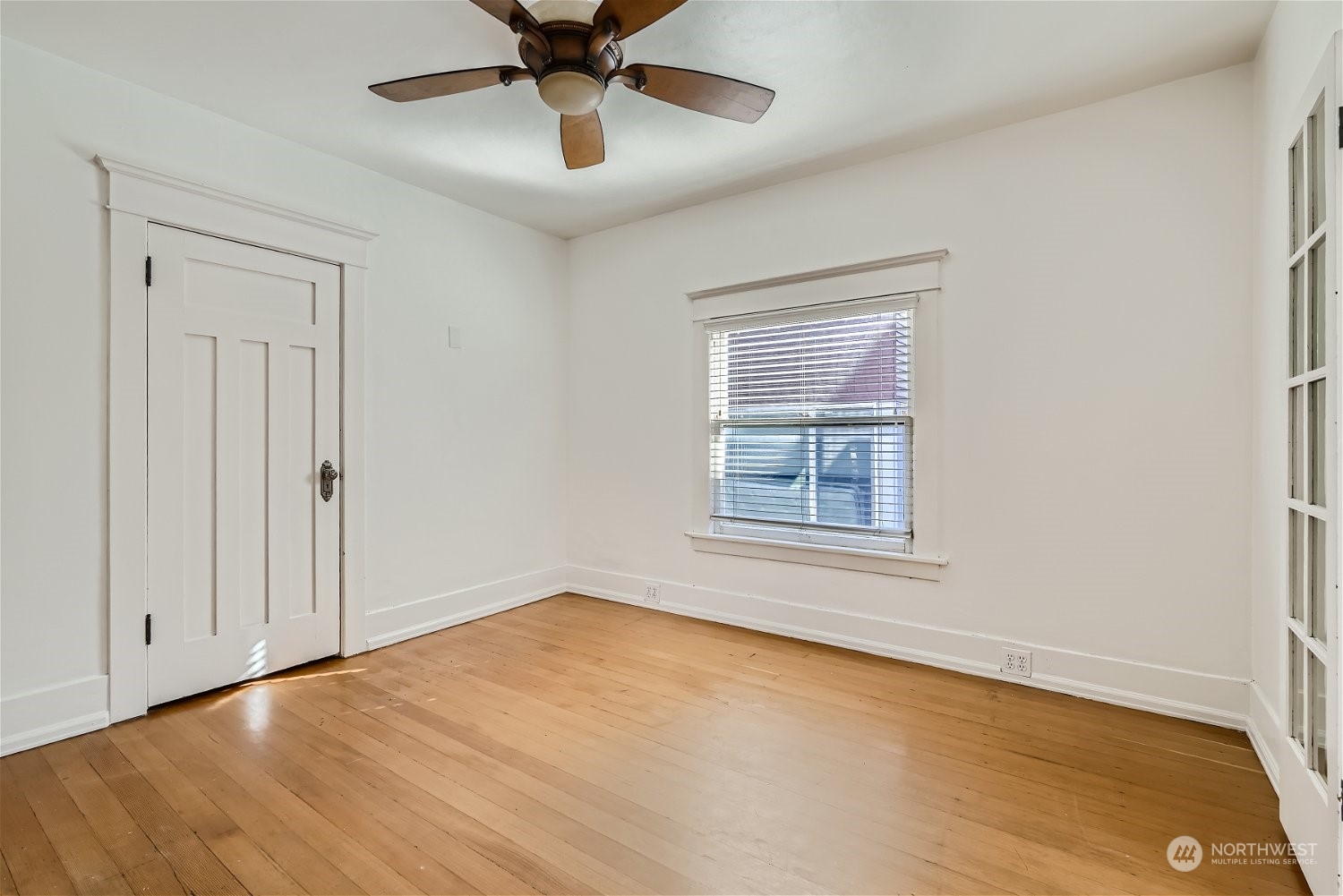 2323 Franklin Avenue E Unit: A & B