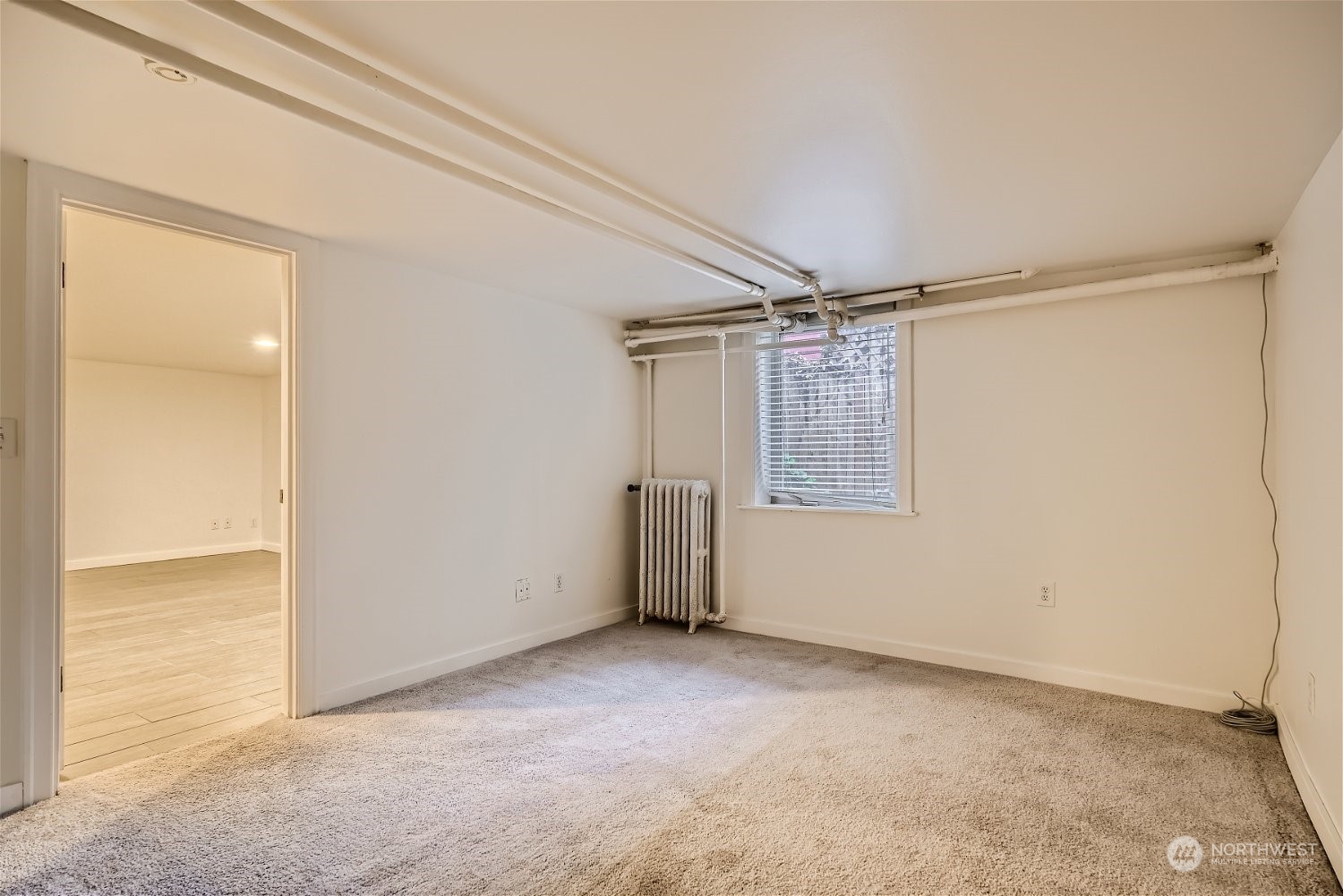 2323 Franklin Avenue E Unit: A & B
