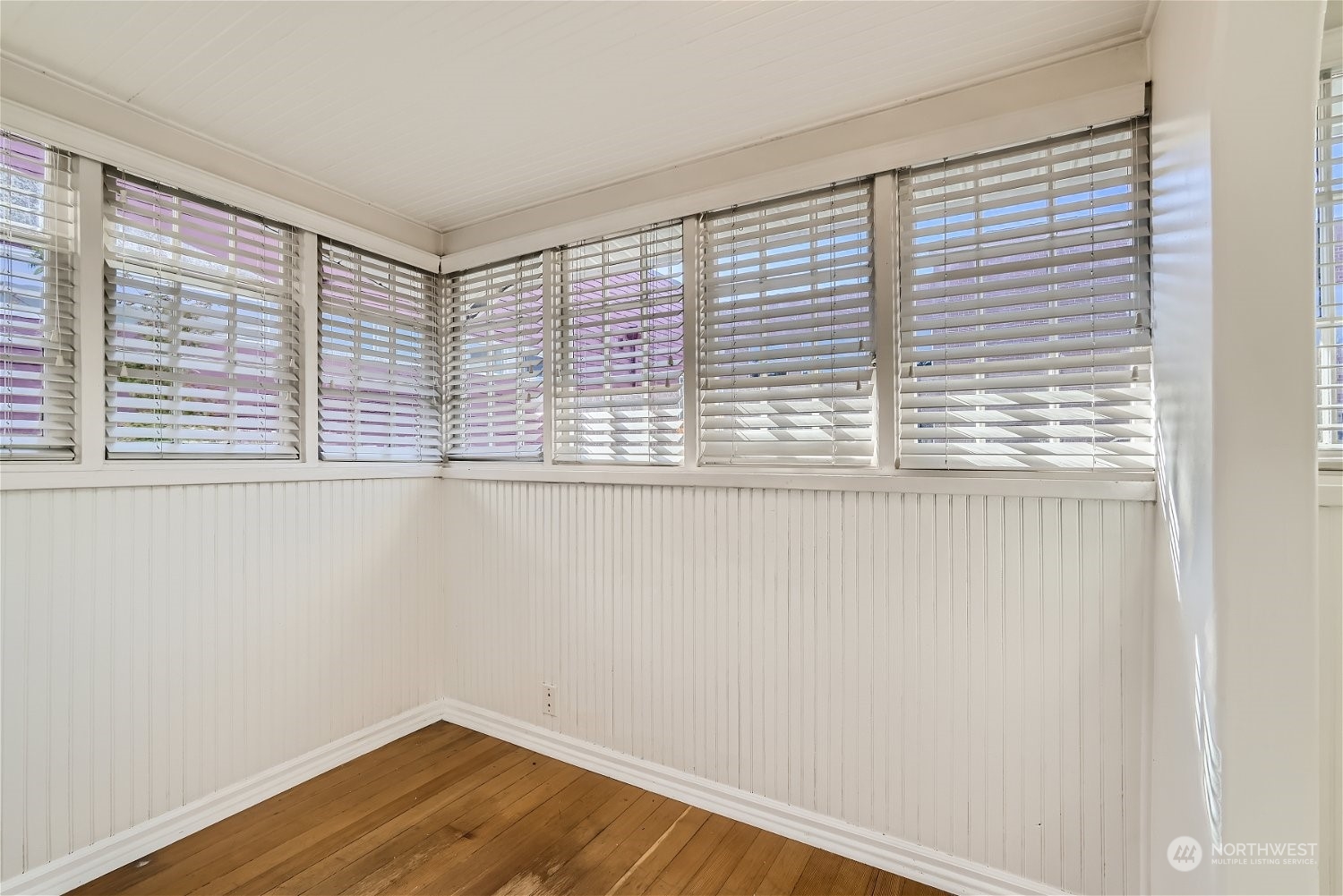 2323 Franklin Avenue E Unit: A & B