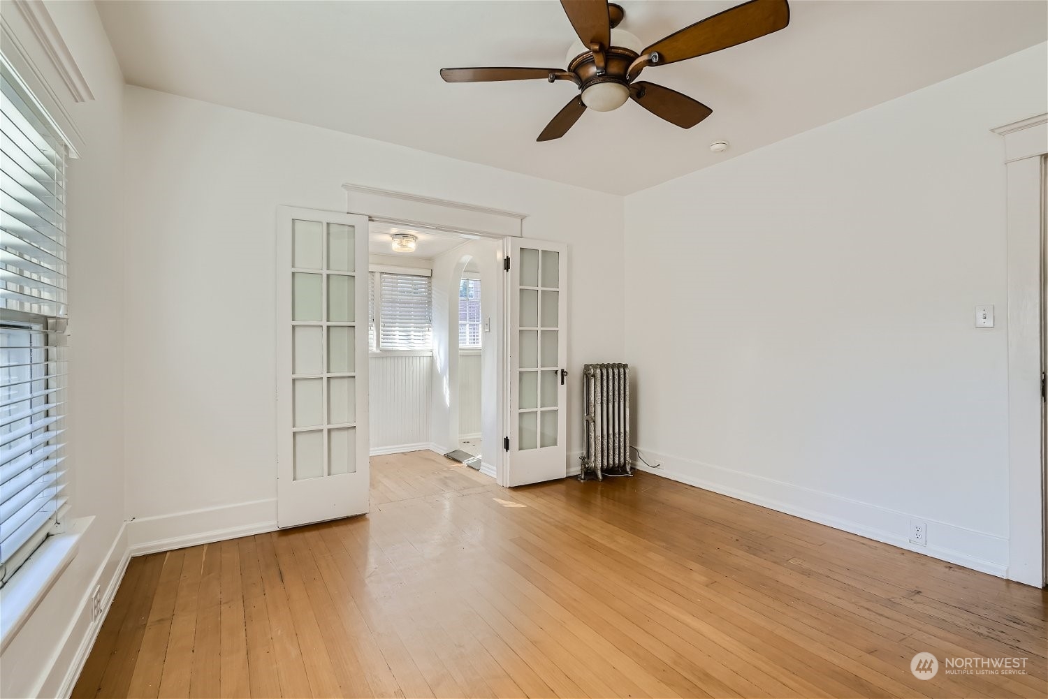 2323 Franklin Avenue E Unit: A & B