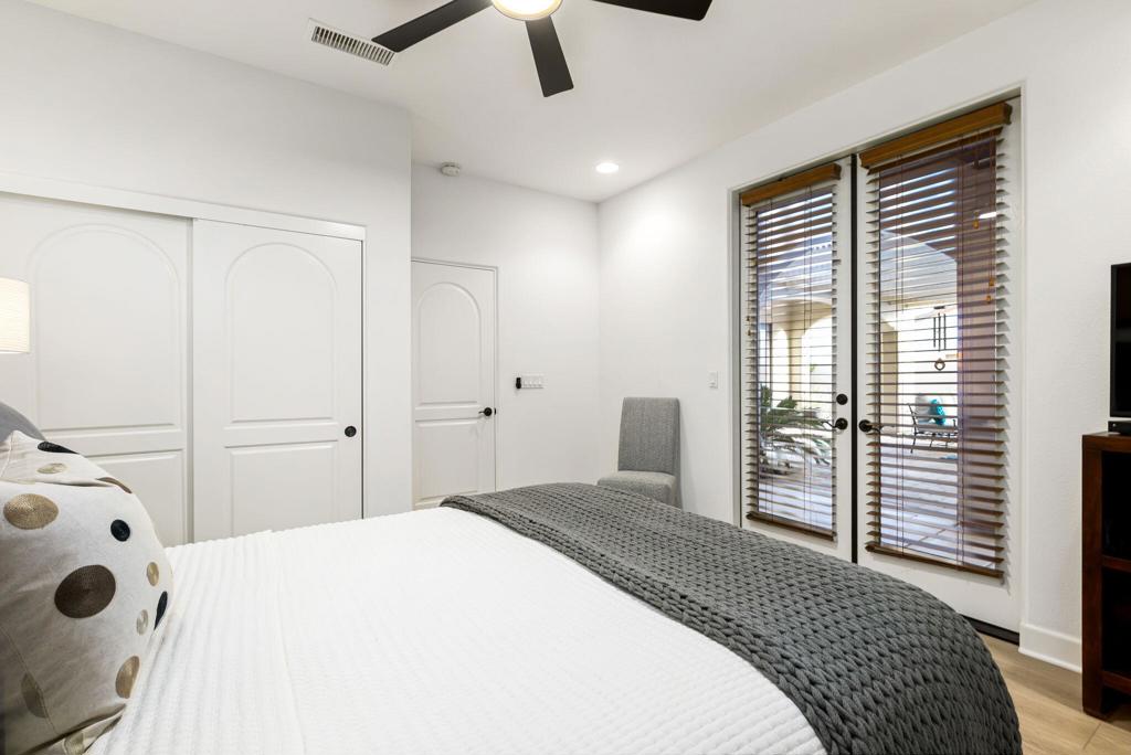 55540 Medallist Drive