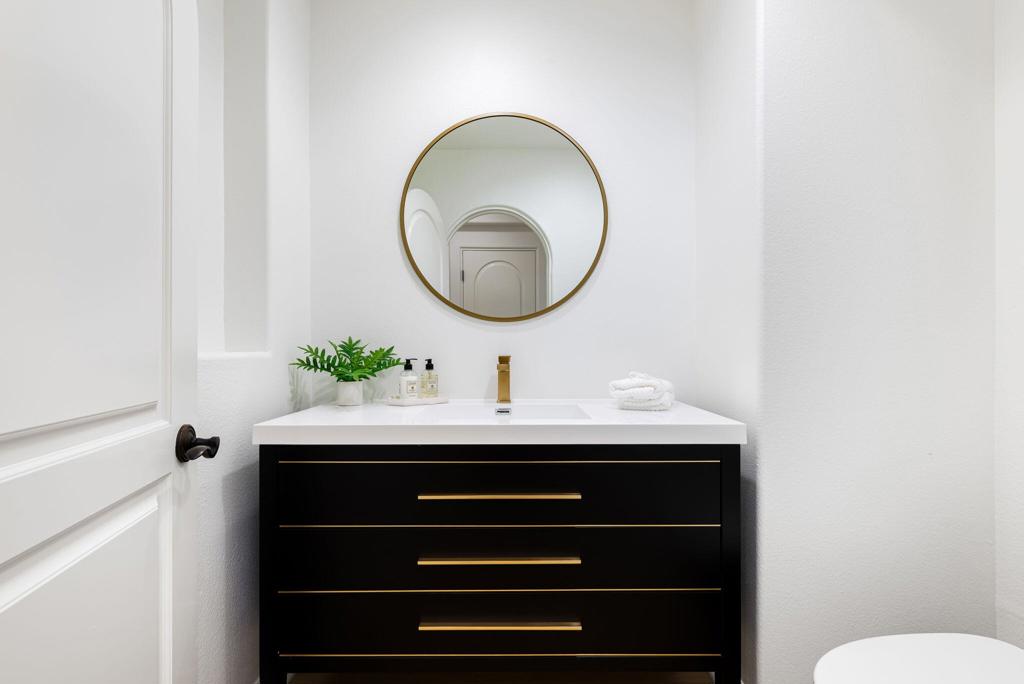 55540 Medallist Drive