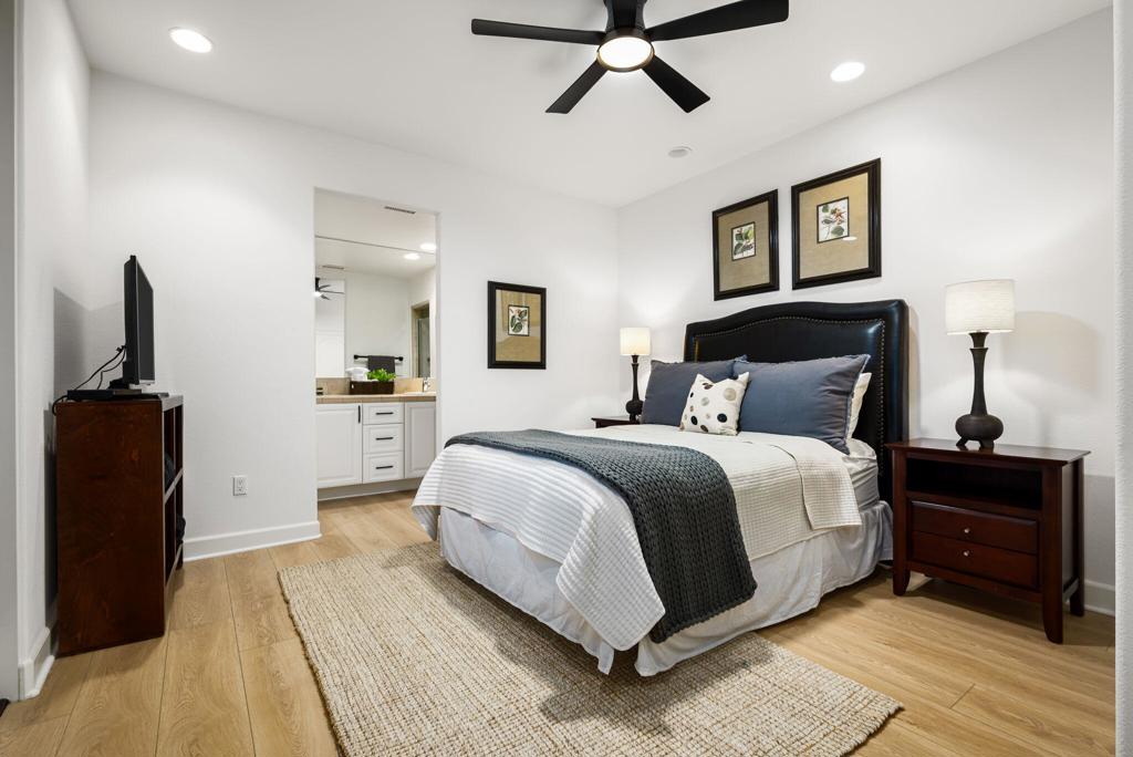 55540 Medallist Drive