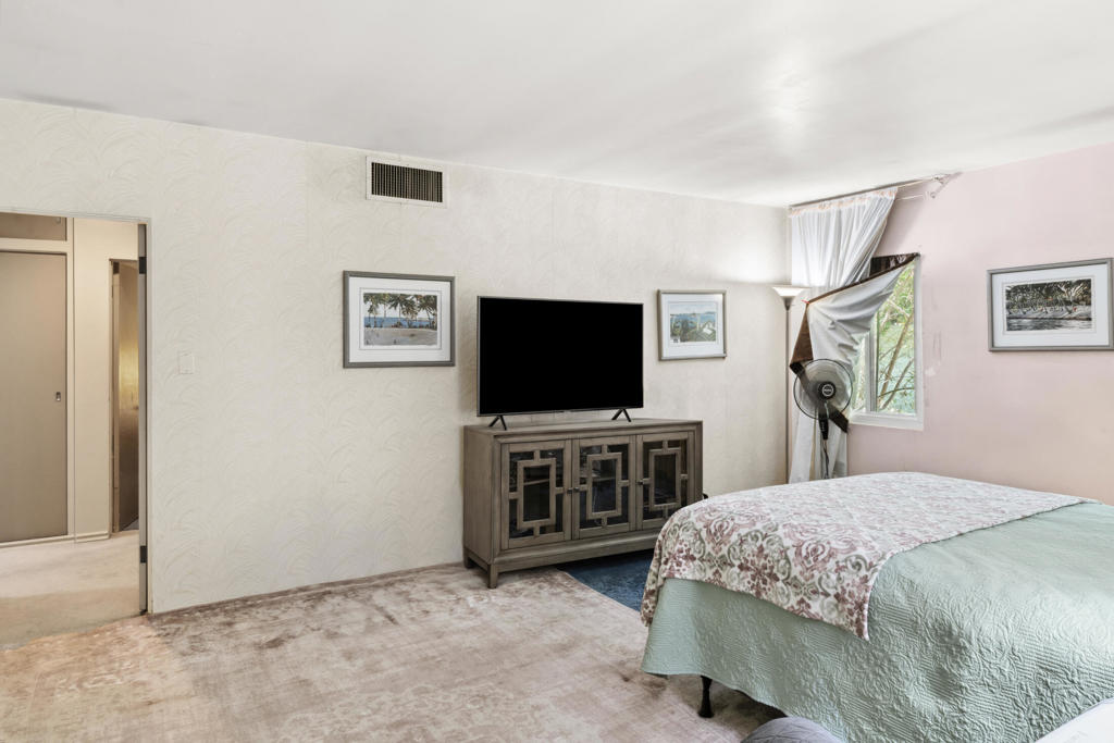 1165 Linda Vista Road