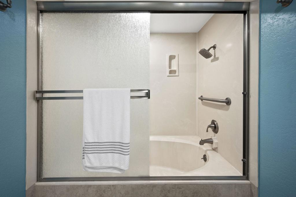 69 Camino Arroyo N N