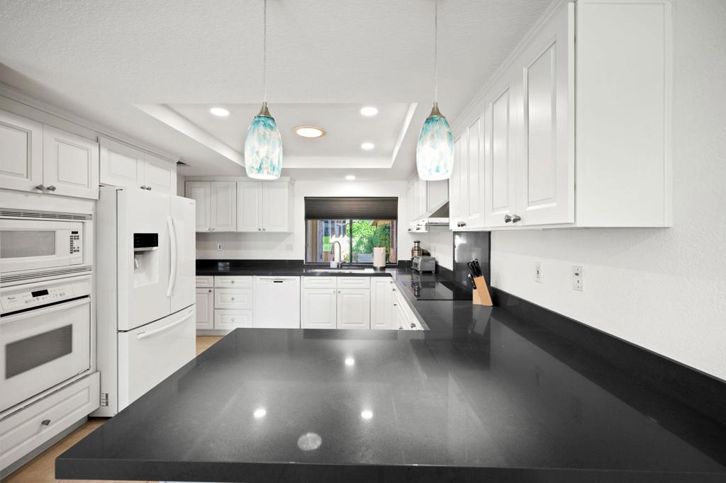 69 Camino Arroyo N N