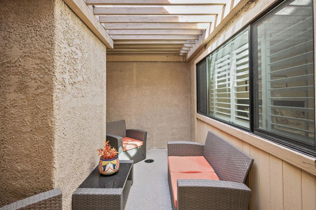 69 Camino Arroyo N N