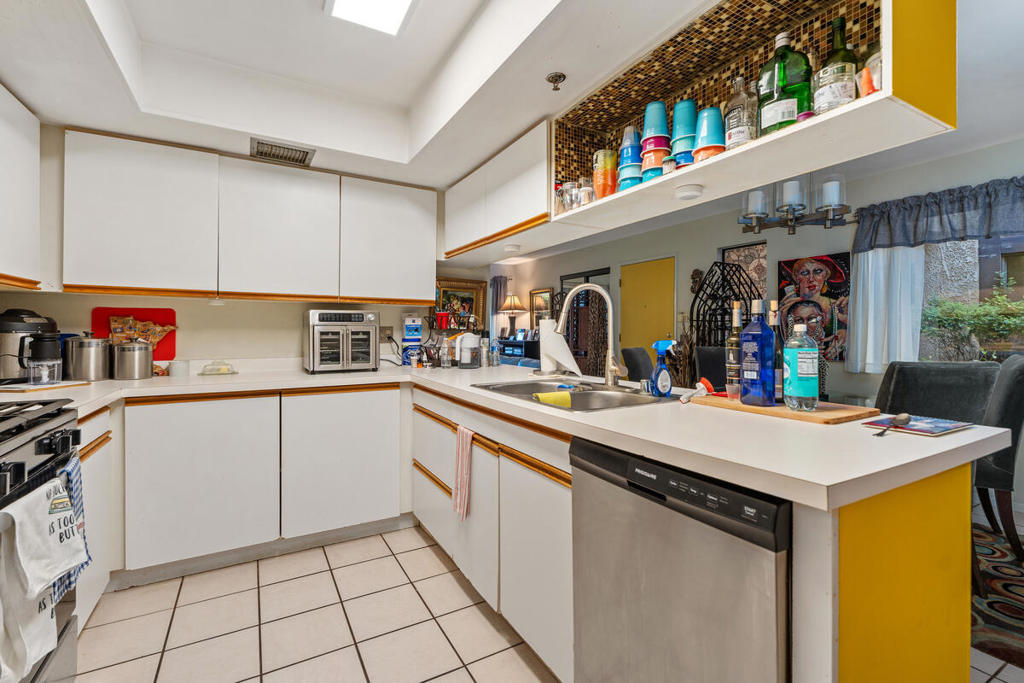 200 E Racquet Club Road 69