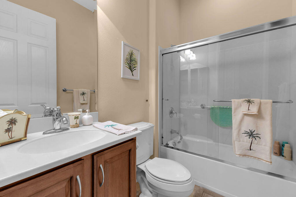 81367 Avenida Madrid