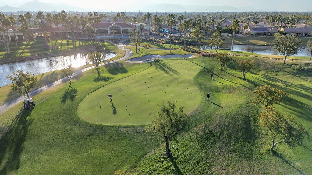 81367 Avenida Madrid