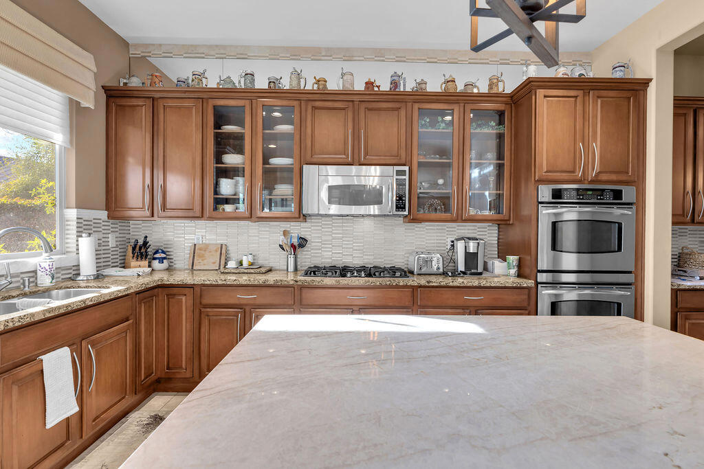 81367 Avenida Madrid