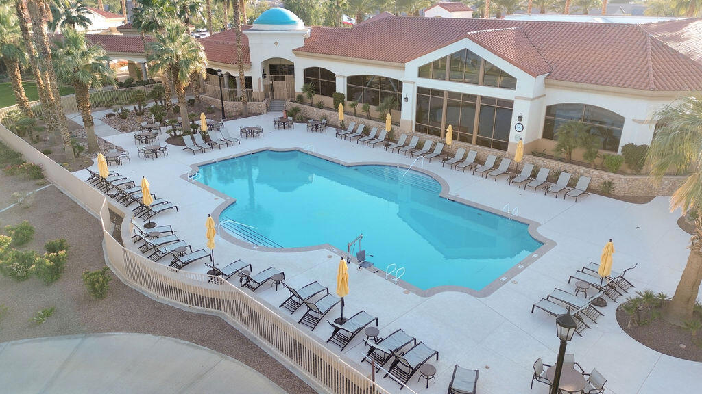 81367 Avenida Madrid