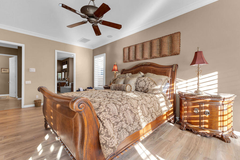 81367 Avenida Madrid