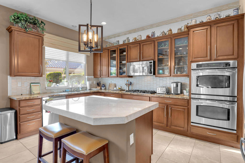 81367 Avenida Madrid