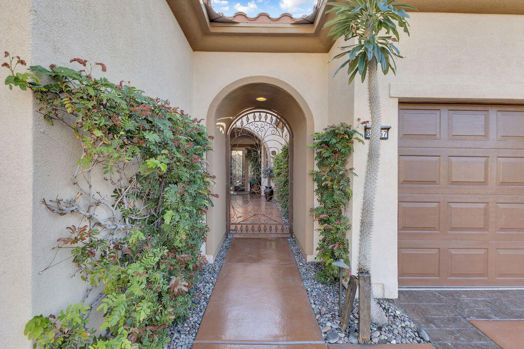 81367 Avenida Madrid