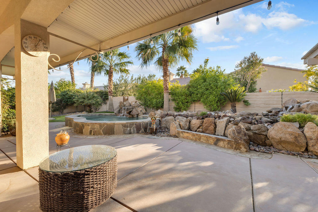 81367 Avenida Madrid