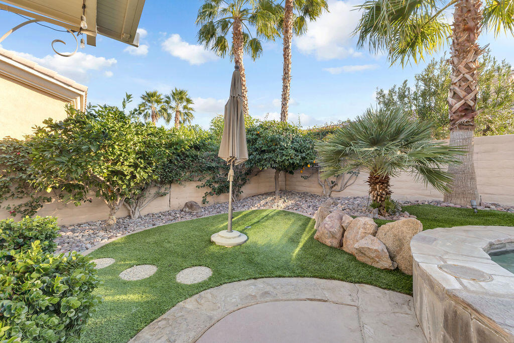 81367 Avenida Madrid