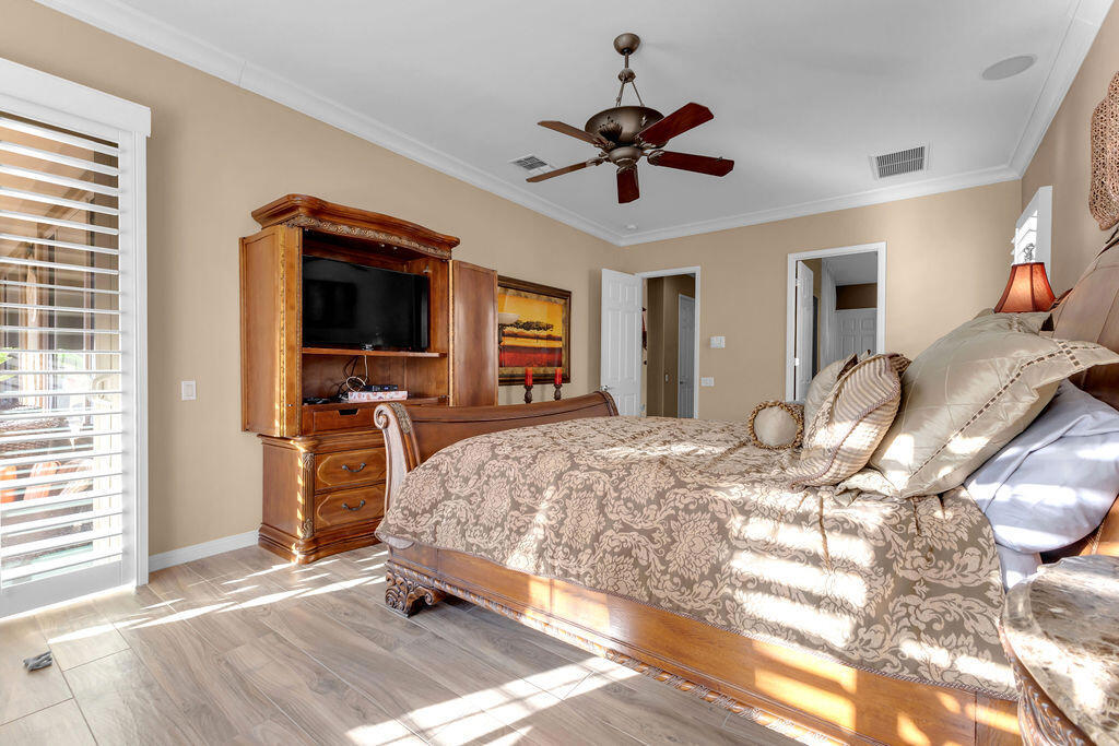 81367 Avenida Madrid