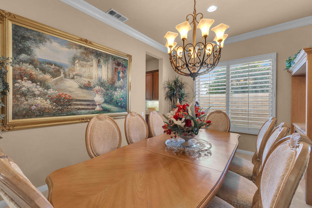 81367 Avenida Madrid