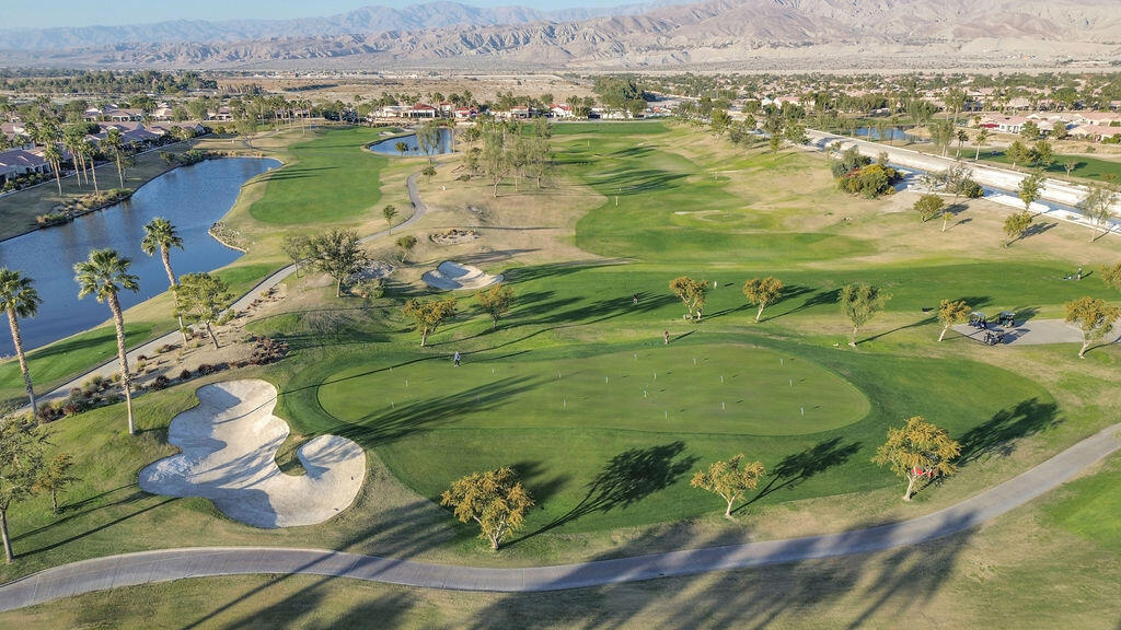 81367 Avenida Madrid