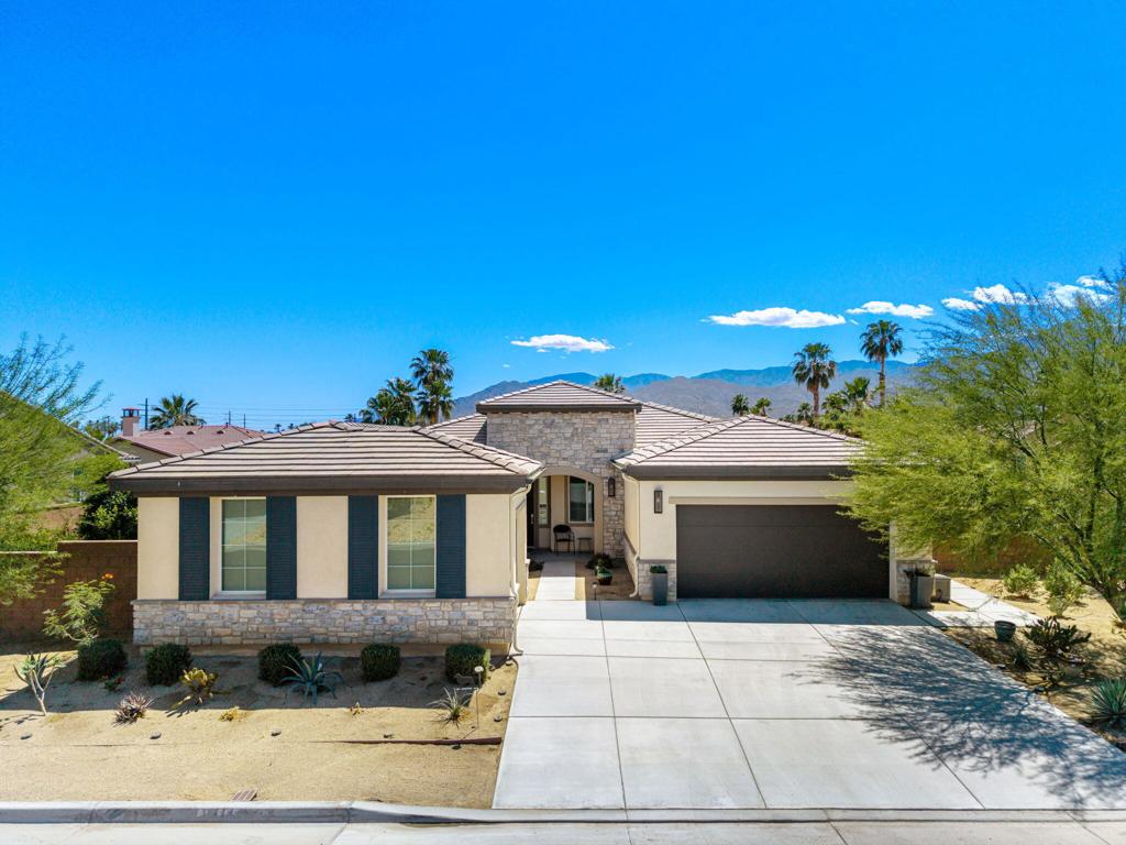 81855 Vida Bella Drive