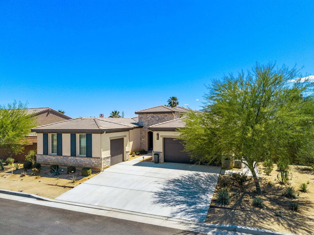 81855 Vida Bella Drive