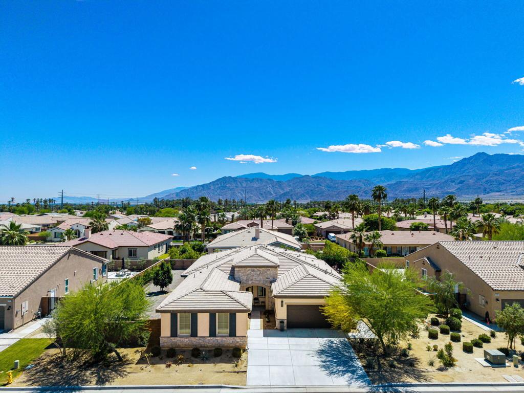 81855 Vida Bella Drive