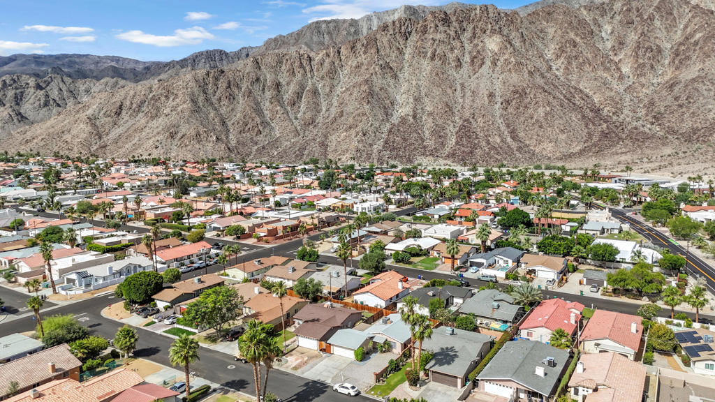51675 Avenida Rubio
