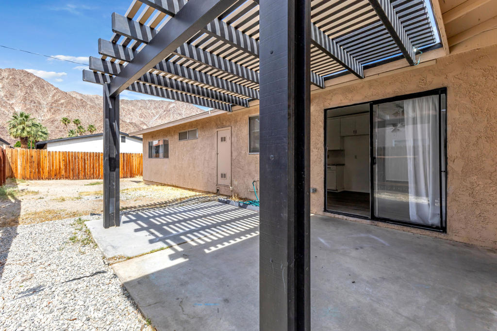 51675 Avenida Rubio