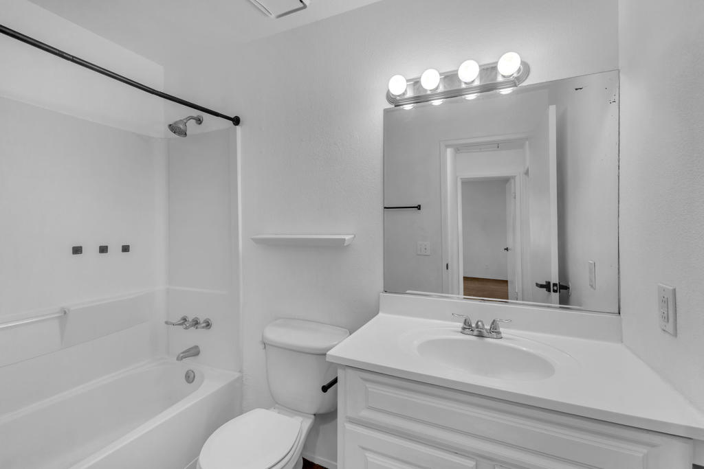 51675 Avenida Rubio