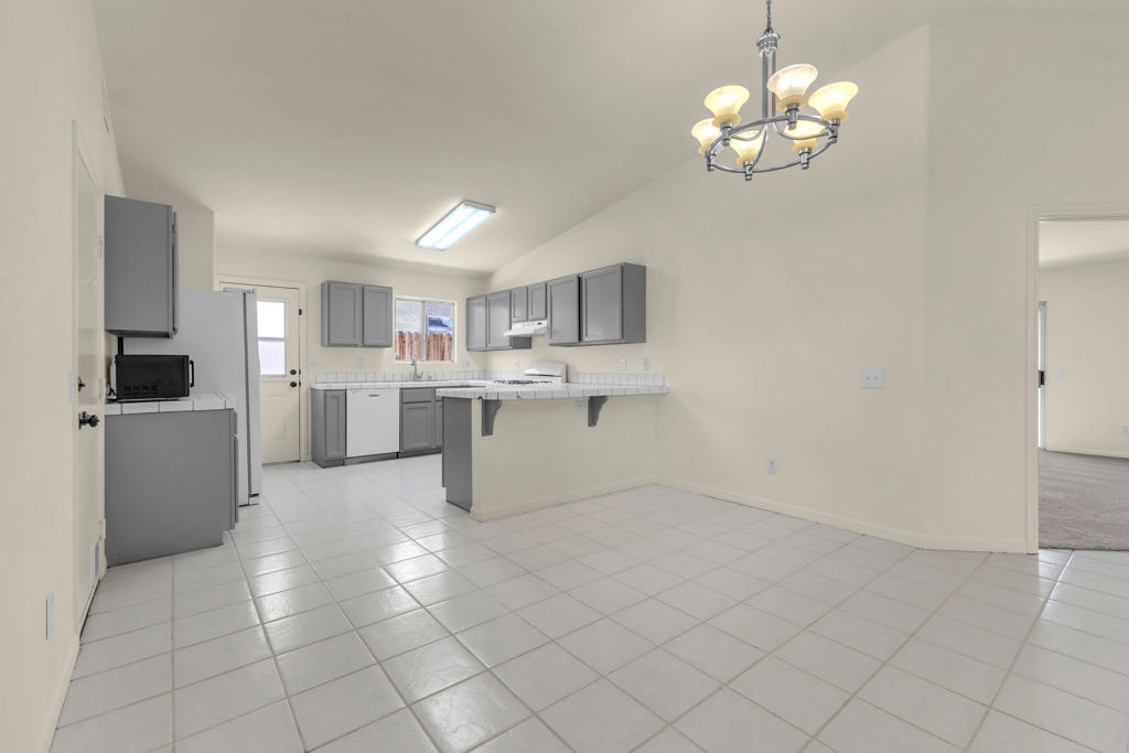 52300 Avenida Herrera