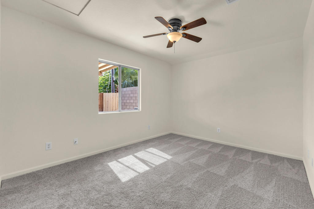 52300 Avenida Herrera