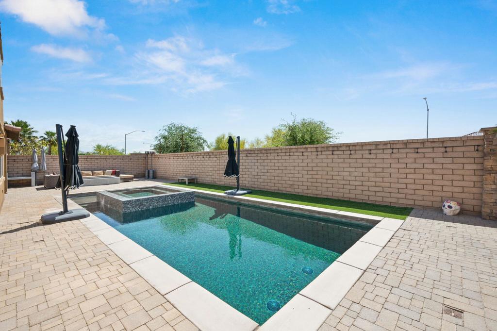 82561 Belfort Court