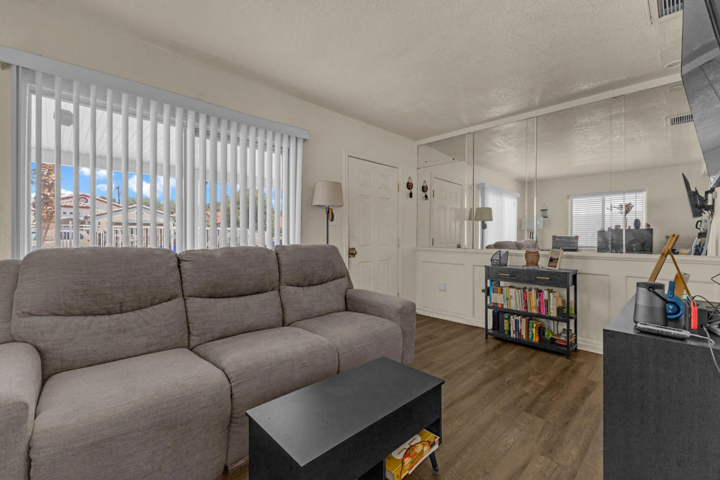 32957 Pueblo Trail