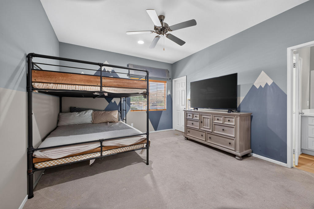 42820 Gazapo Court