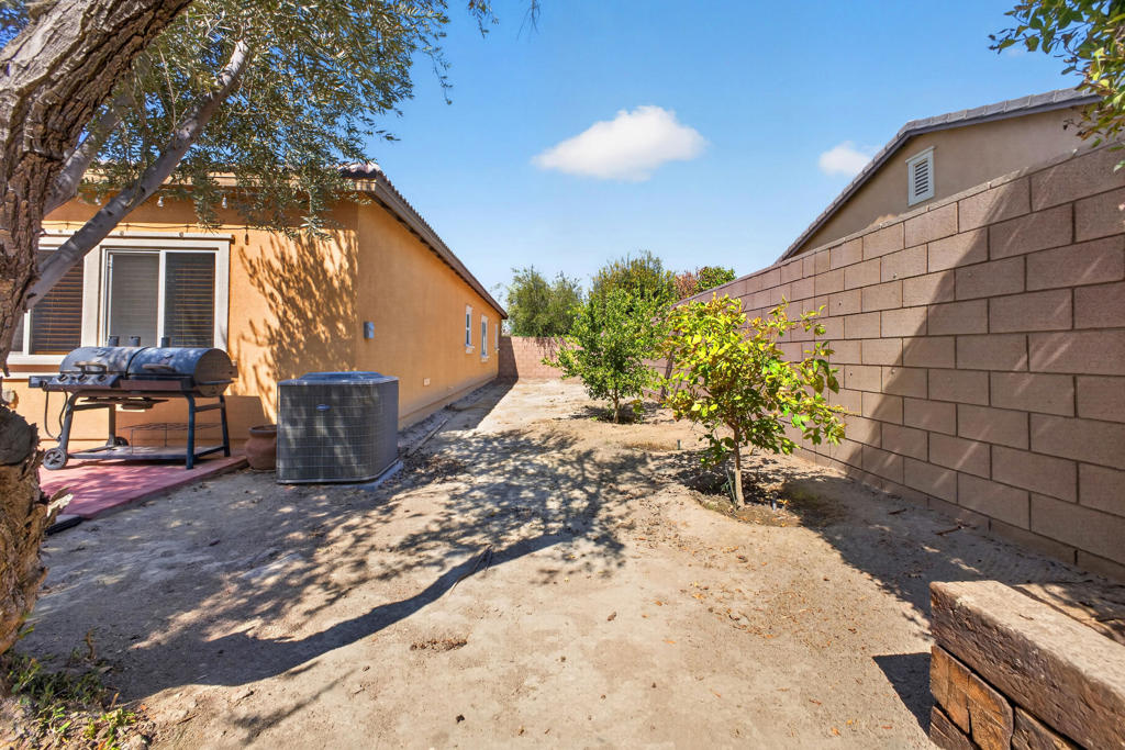42820 Gazapo Court