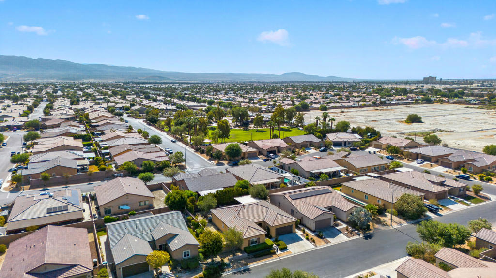 42820 Gazapo Court