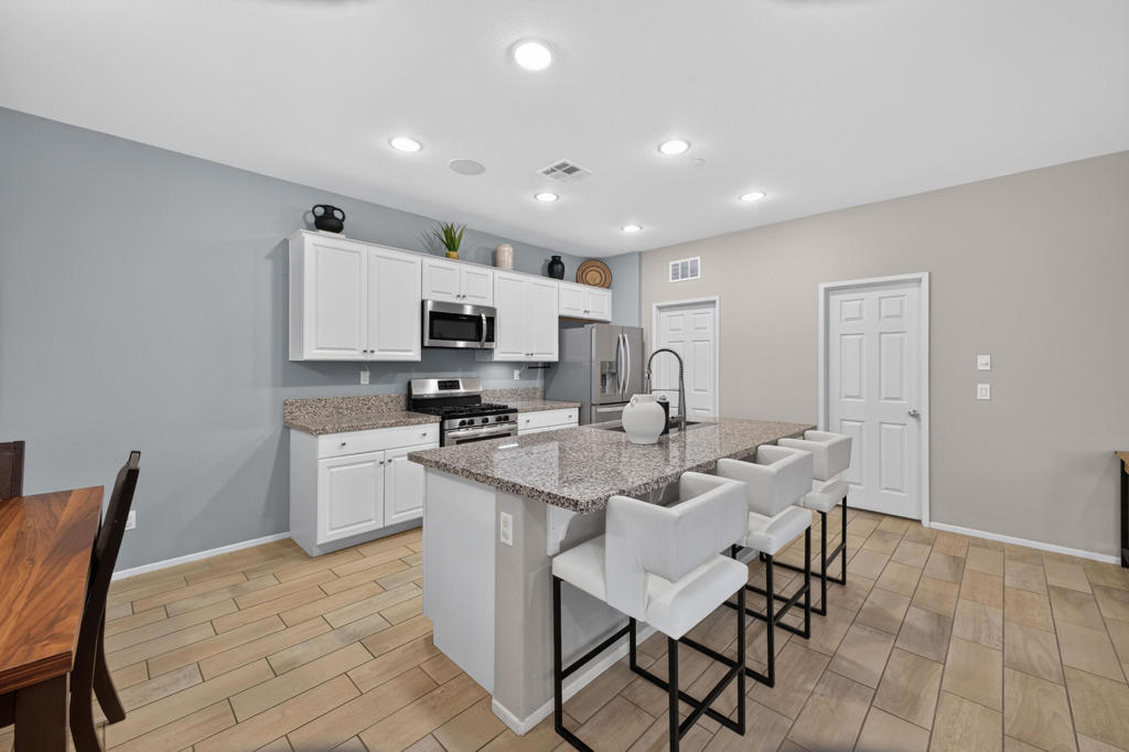42820 Gazapo Court