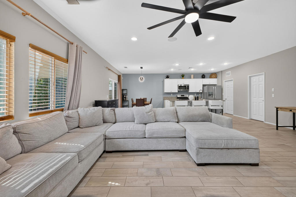 42820 Gazapo Court