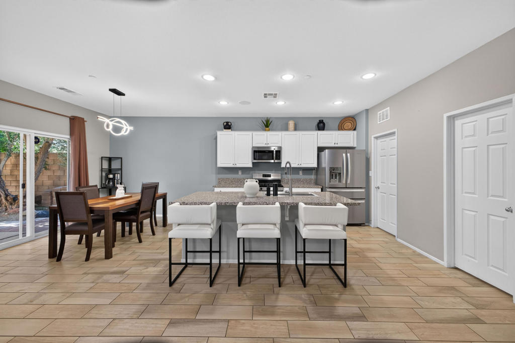 42820 Gazapo Court