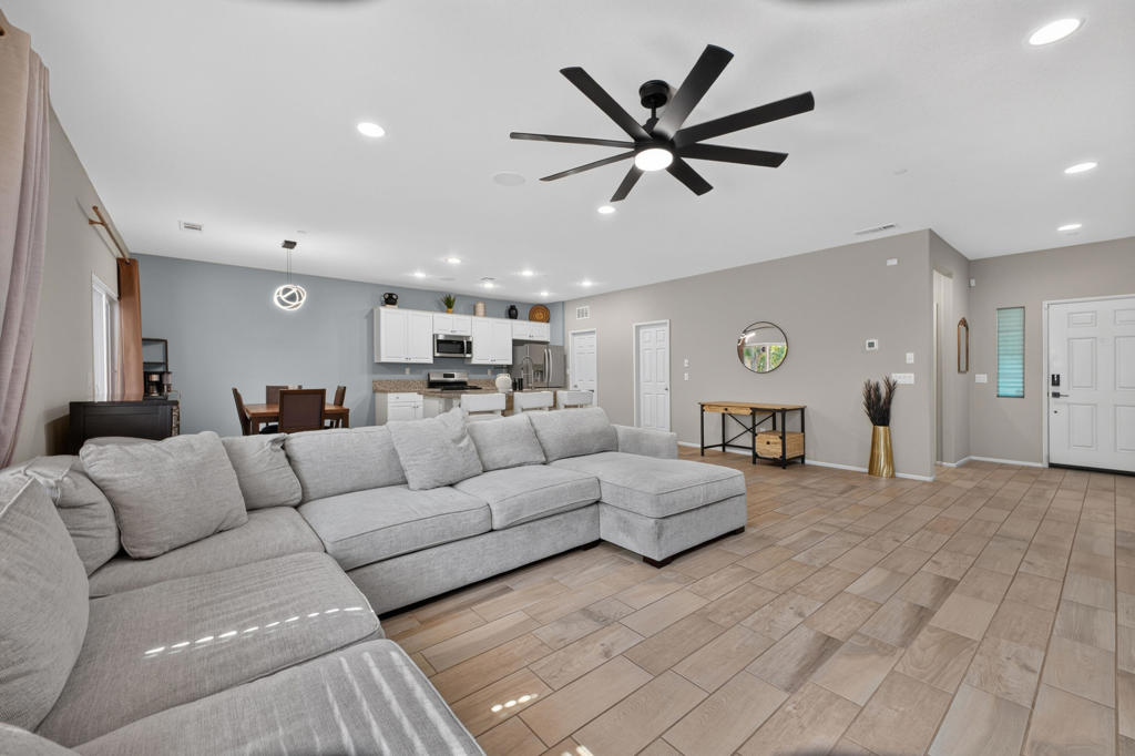 42820 Gazapo Court